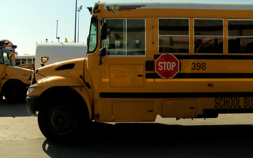  ¡Alarma en las Calles! Más de 2,100 Vehículos Ignoran la Parada de Autobuses Escolares en Solo 5 Meses