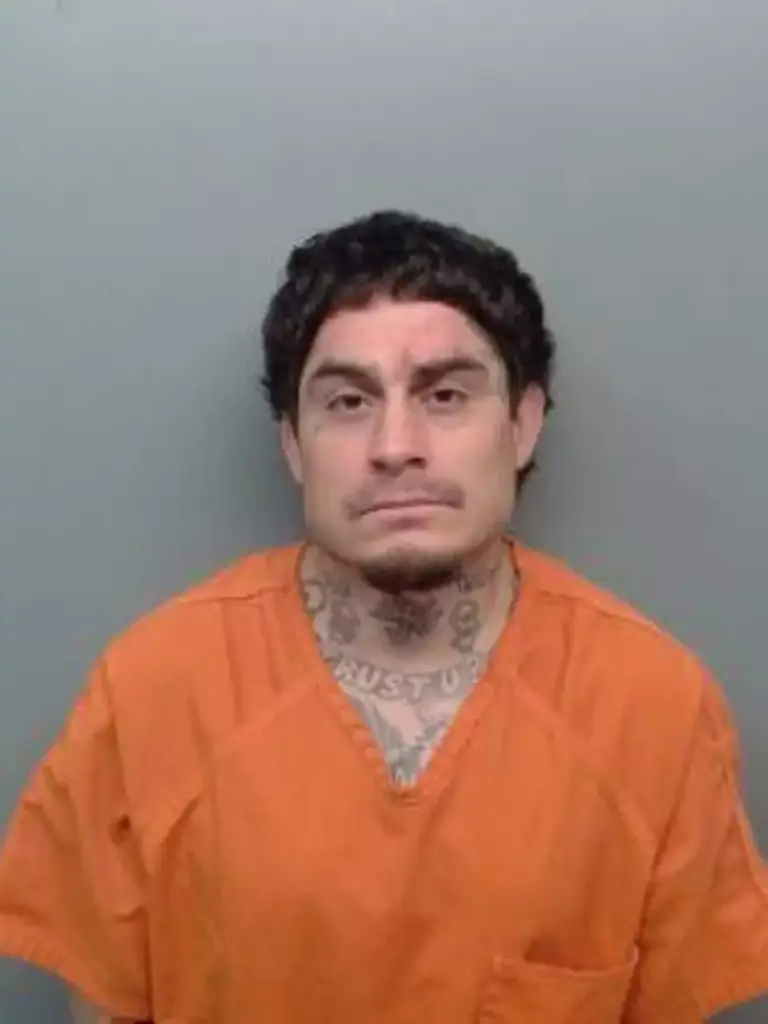  Robo Bancario Fallido: Adrian Hernández Se Declara Culpable y Enfrenta 20 Años de Prisión