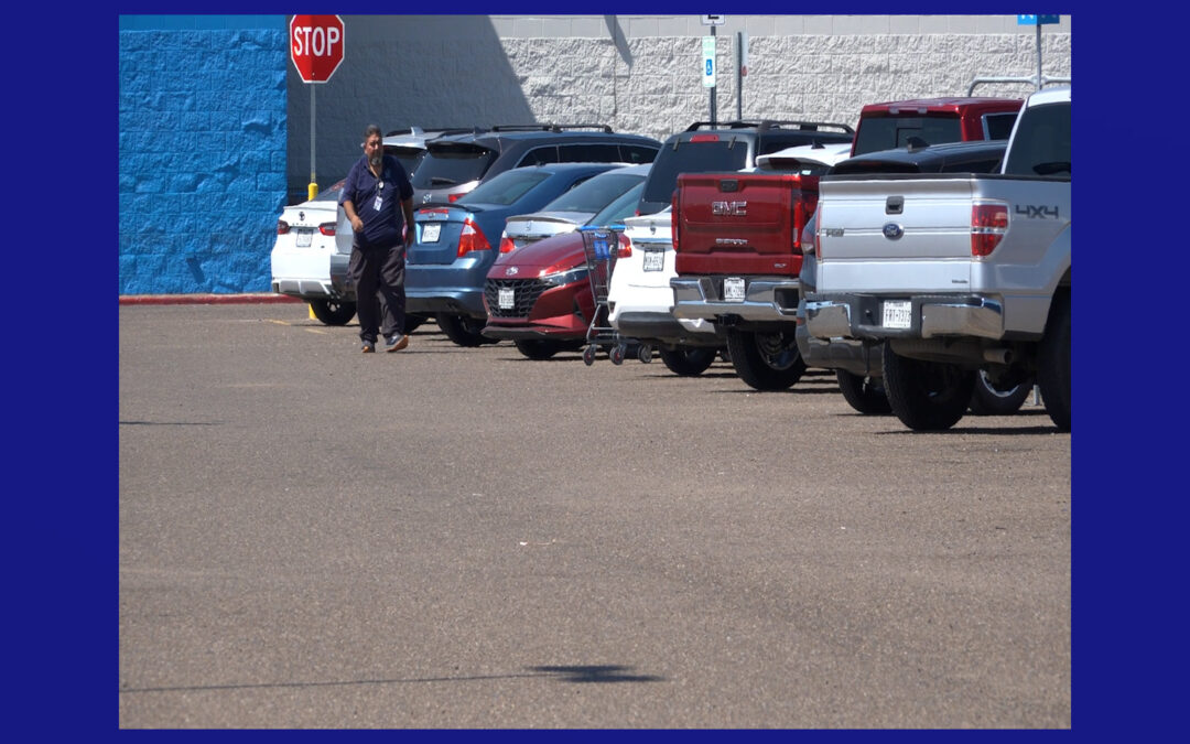 Arrestan a Dos Hombres por Sustraer Consolas de Videojuegos Valuadas en Más de $800