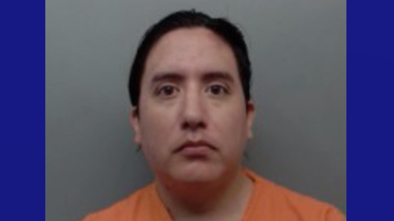 Arresto en Laredo: Hombre Detenido por Posesión de Pornografía Infantil