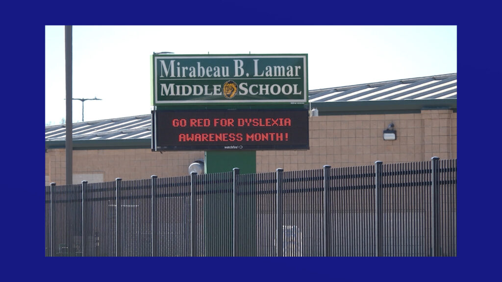 Adolescente de 16 años enfrenta cargos por amenaza terrorista contra secundaria Lamar en Laredo