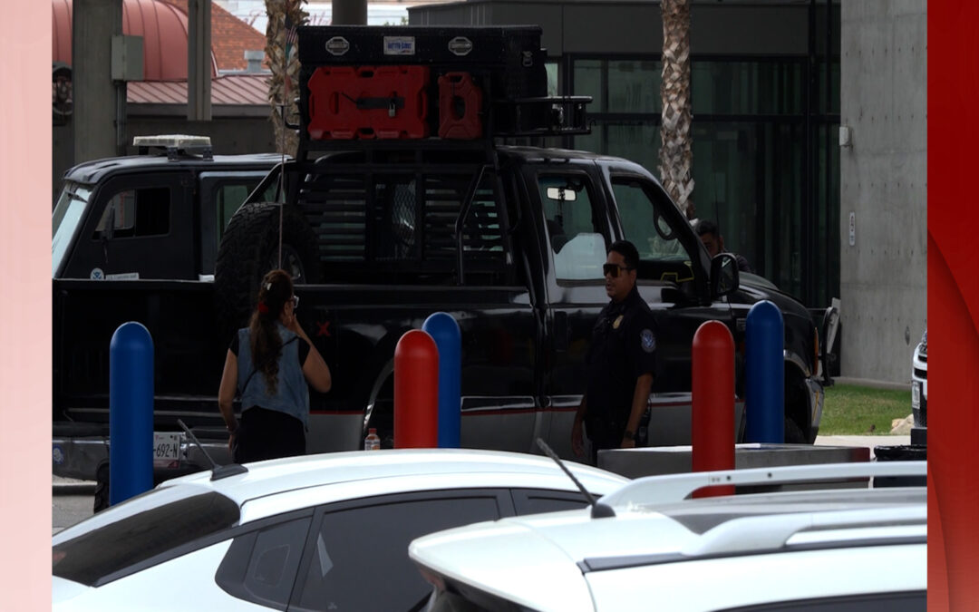 Viaje de Acción de Gracias: 5 Consejos Esenciales para Acelerar tu Cruce por Laredo