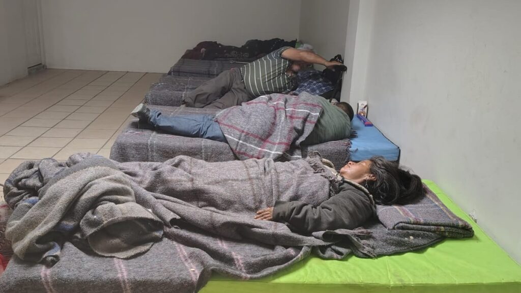 Albergue en Torreón protege a personas en situación de calle del frío