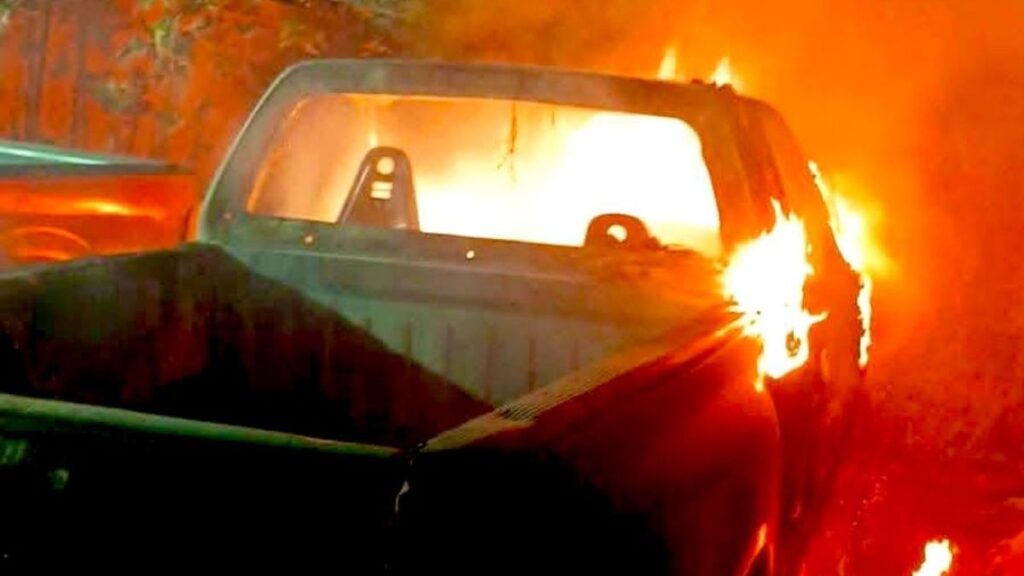 Incendio en Palmar de Bravo: Atacan Propiedades del Exalcalde Adán Silva Valeriano