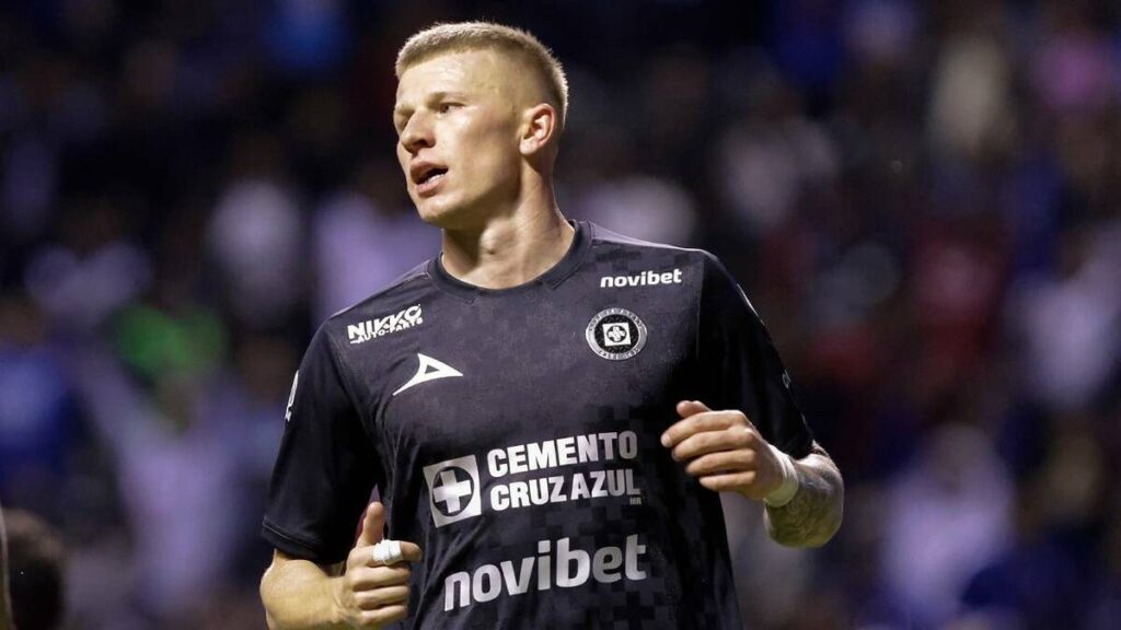 Crónica de la Incertidumbre: Mateusz Bogusz se ausenta en Cruz Azul