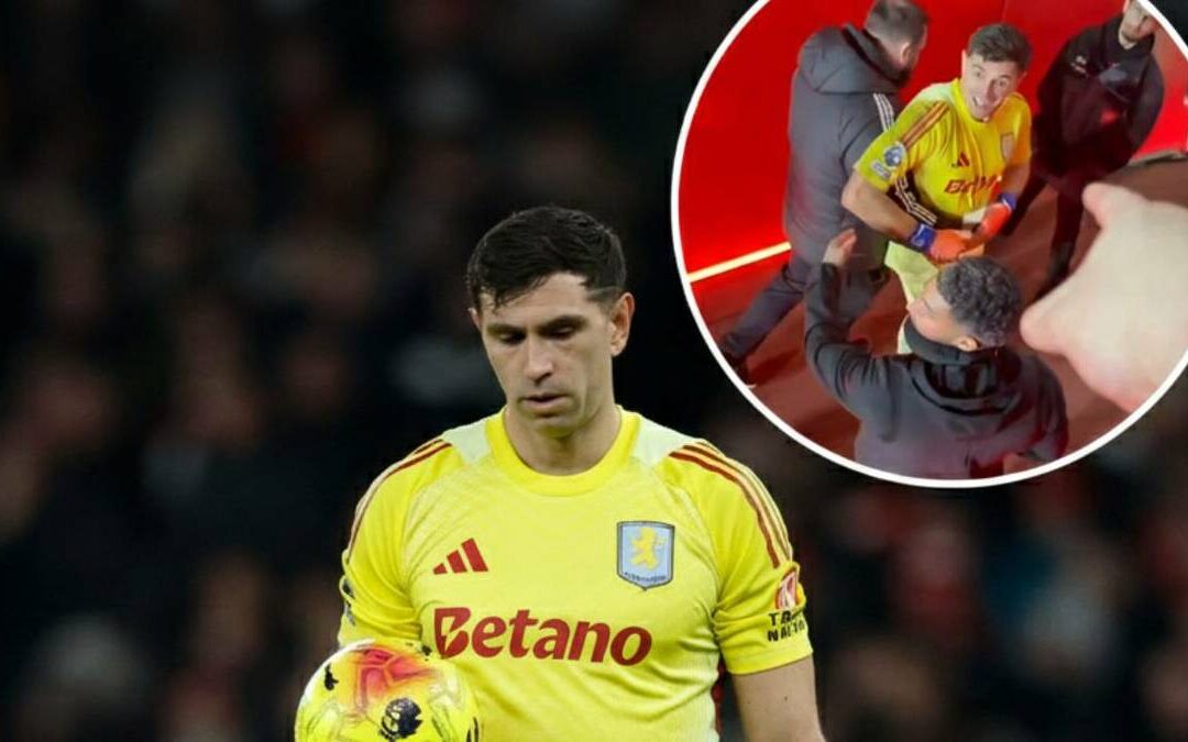 Dibu Martínez en Conflicto con Aficionados del Arsenal: ¡Mira el Video!