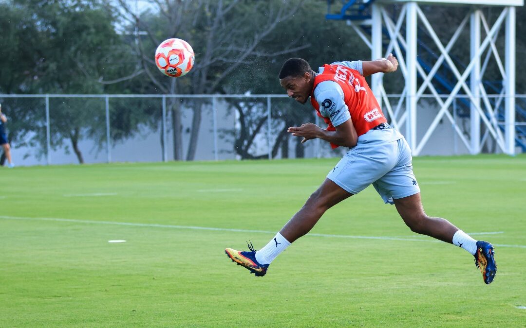 Anthony Martial no asistió al entrenamiento con Rayados: descubre la razón detrás