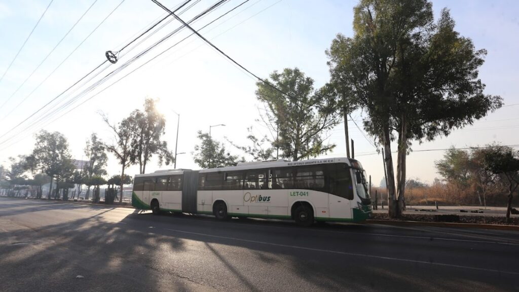 Retrasos de hasta 30 minutos en el transporte público de León el 1 de enero de 2026