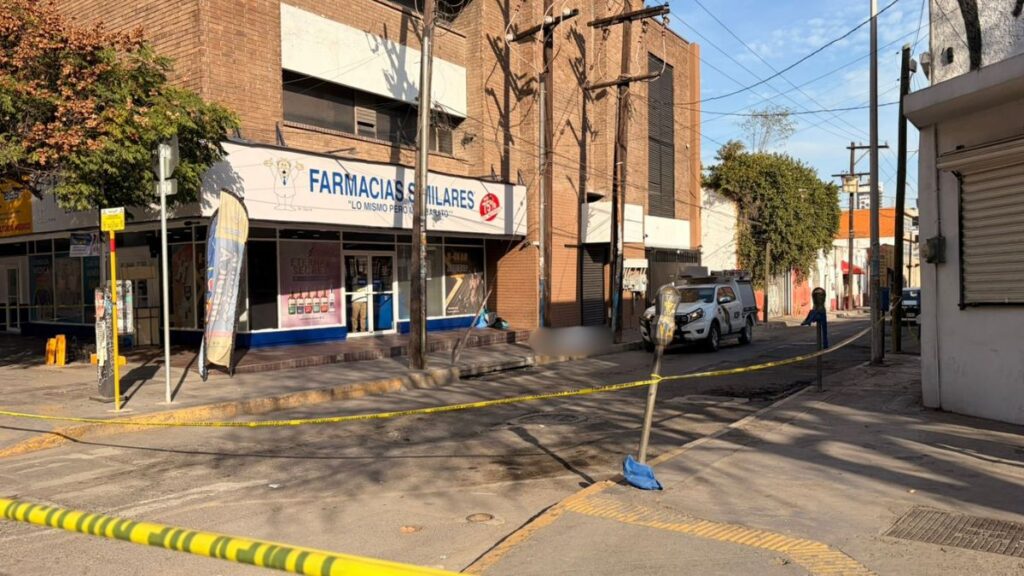 Hombre muerto se encuentra en las calles del Centro de Monterrey