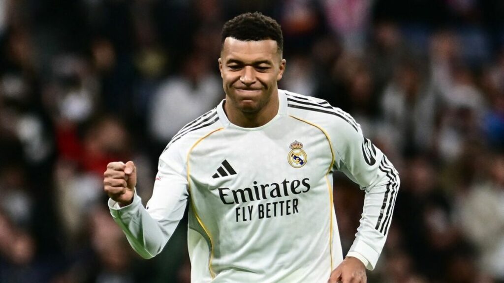 Descubre el MiTag Duo de MiLi: El regalo navideño ideal para fanáticos de Real Madrid y el Mundial FIFA 2026