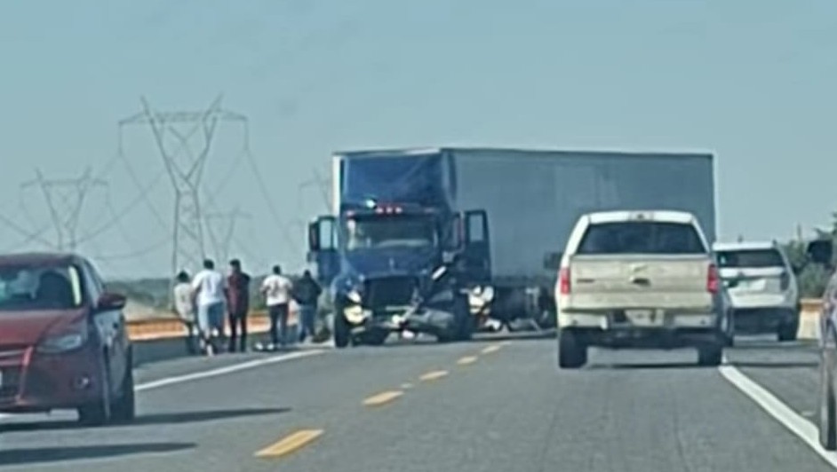 Trágico accidente en carretera hacia Ciudad Victoria deja cinco muertos, incluyendo tres menores