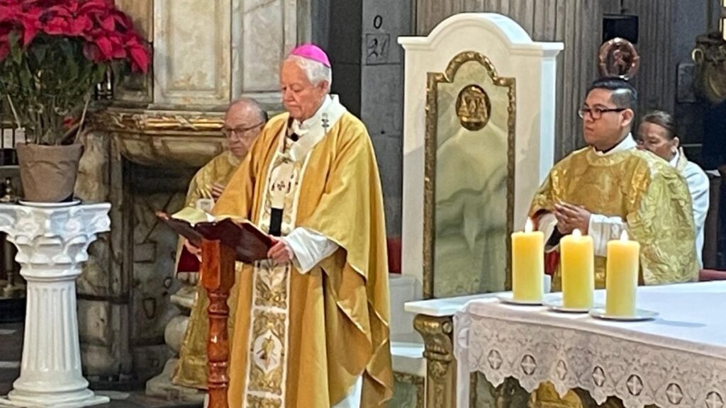 Arzobispo de Puebla Invoca Paz en el Día de Reyes y Recuerda a las Víctimas del Descarrilamiento del Tren
