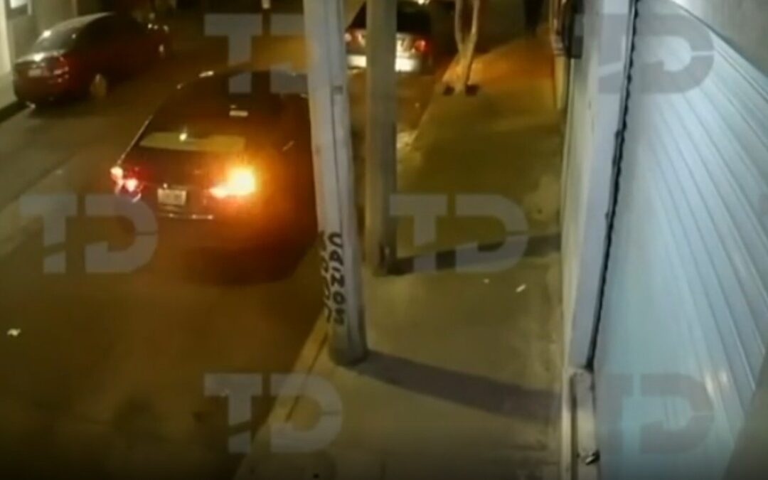 Gaby Se Escapa Tras Atropellar a Roberto en Iztapalapa: Imágenes Reveladoras del Crimen