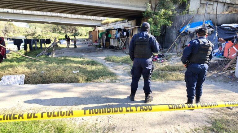 Mujer Muerta en Apodaca: Encuentro Impactante en un Cuarto de Cartón