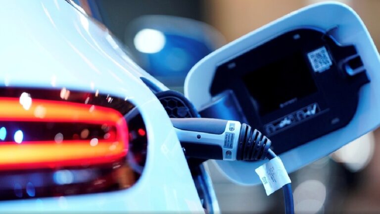 Tragedia en Laredo: Niño de 5 años muere arrollado por automóvil eléctrico