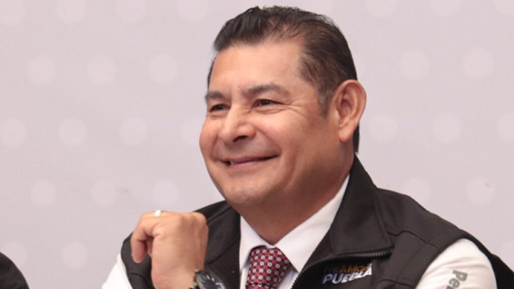 Armenta Exige a Alcaldes del Triángulo Rojo Actuar Contra Deshuesaderos de Vehículos