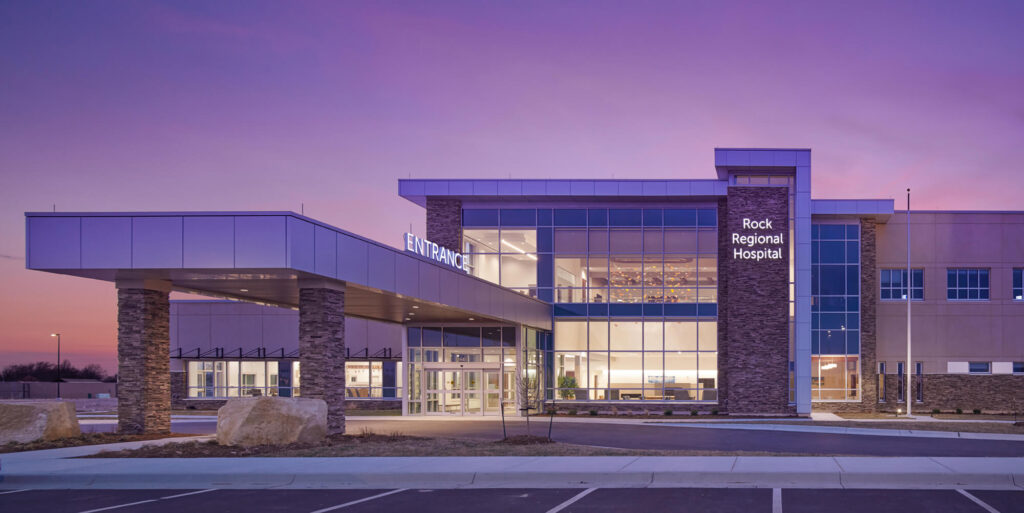 Cierre permanente del hospital Rock Regional en Derby tras declararse en bancarrota