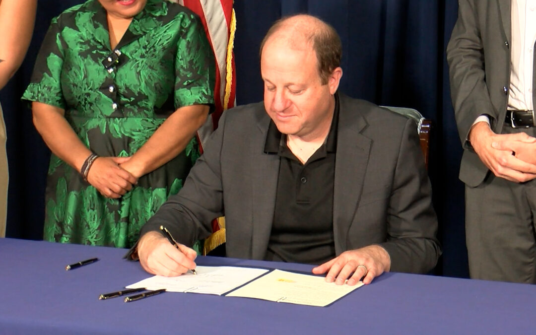 La Ley HB25-1295 Facilita la Operación de Camiones de Comida en Colorado