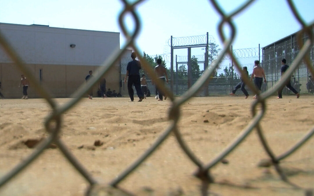 Investigación sobre Deficiencias Médicas en el Centro de Detención ICE de Aurora