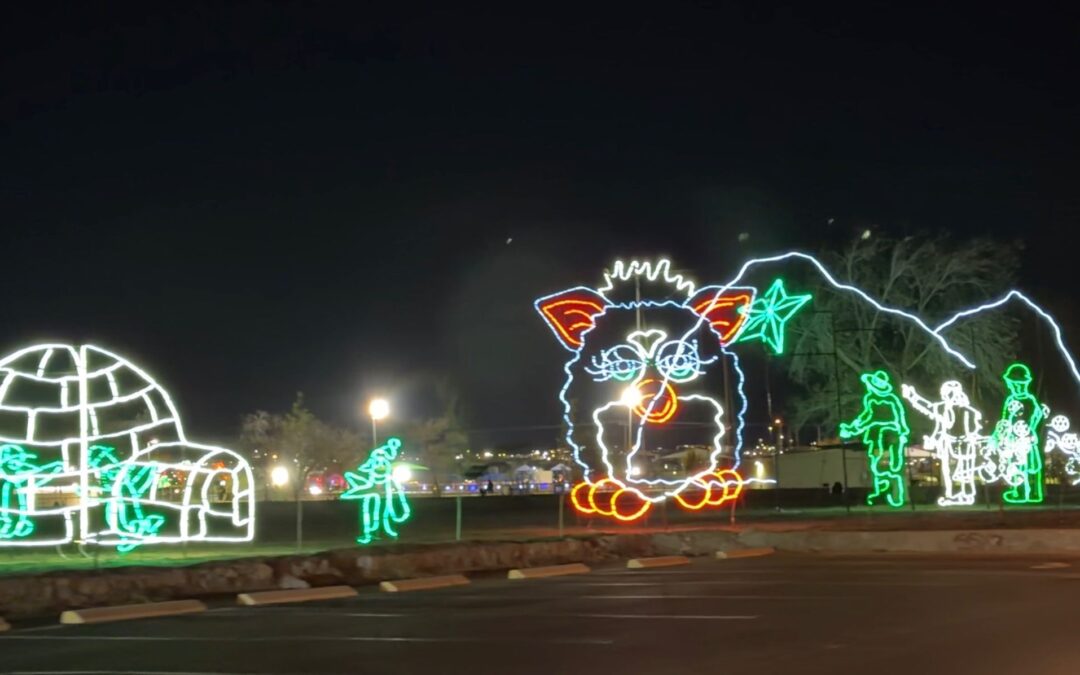 Las Luces Navideñas Brillan en El Paso: Fiesta Familiar y Desfile Canino en el Parque Ascarate