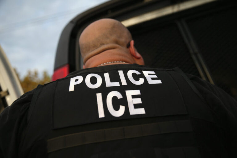 Agentes de ICE Reforzarán Seguridad en Aeropuertos de Estados Unidos