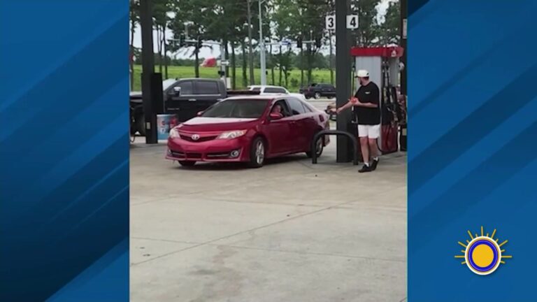 Regalan Gasolina A 50 Conductores Locales Para Aliviar La Crisis Económica