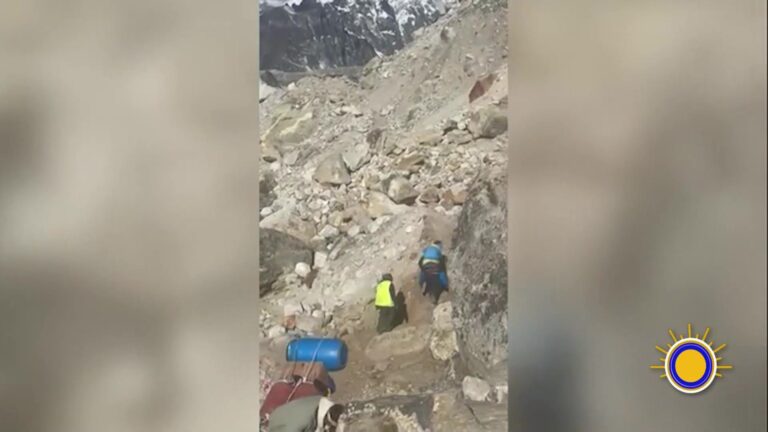 Milagro En El Himalaya: Guía Sherpa Sobrevive A Días Desaparecido Sin Suministros
