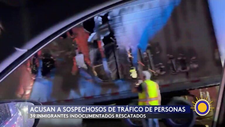 Rescate Migrantes: Crisis Migratoria: Rescate Dramático De 39 Migrantes En Texas