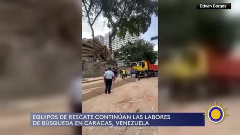 Rescatistas Buscan Sobrevivientes Entre Escombros En Caracas, Venezuela